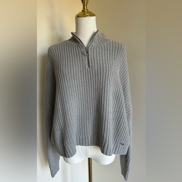 Hollister Sweaters - Hollister Gray Sweater- Medium